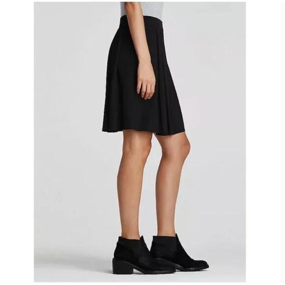 Eileen Fisher Pleated Pull On Skirt L Black Stretch Jersey Knit Capsule Travel - Picture 2 of 6